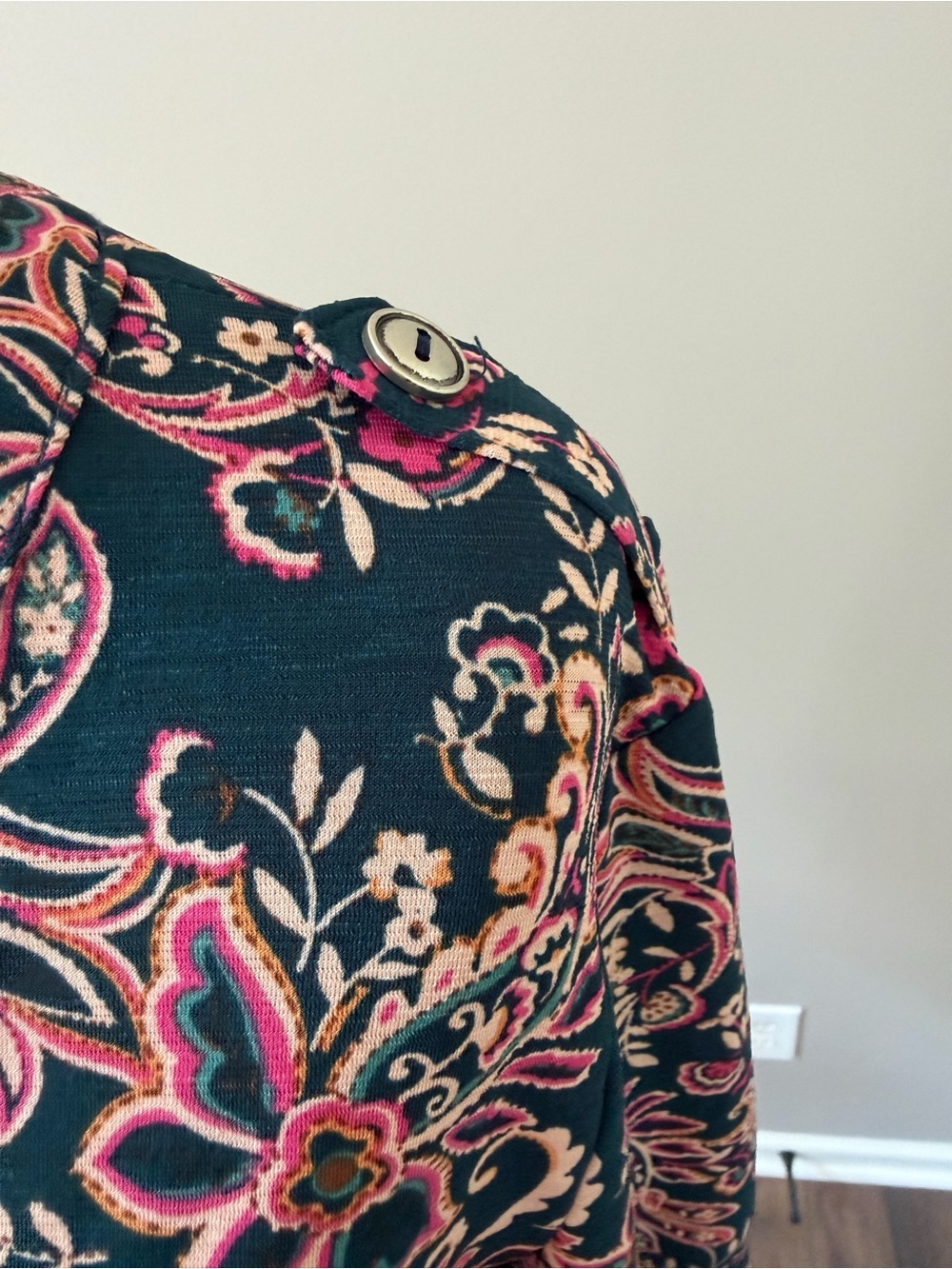 NWT DEAR SCARLETT NEW Floral Paisley Long-Sleeve Tunic Blouse - Picture 6 of 8